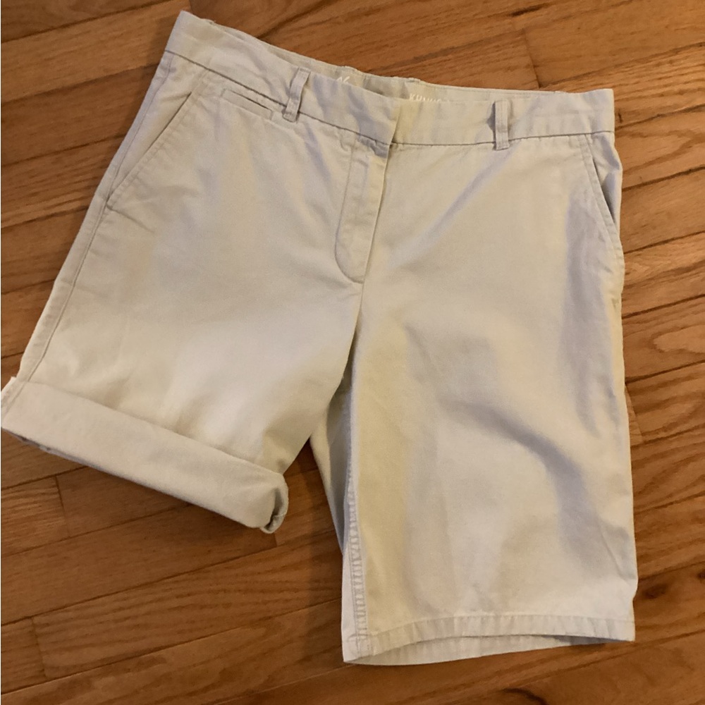 KHAKI’S BY GAP BOYFRIEND TALL ROLL UP SHORTS  - TAN COTTON 10” INSEAM UNROLLED